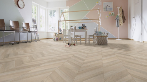 Kronotex Дуб Шеврон D4698